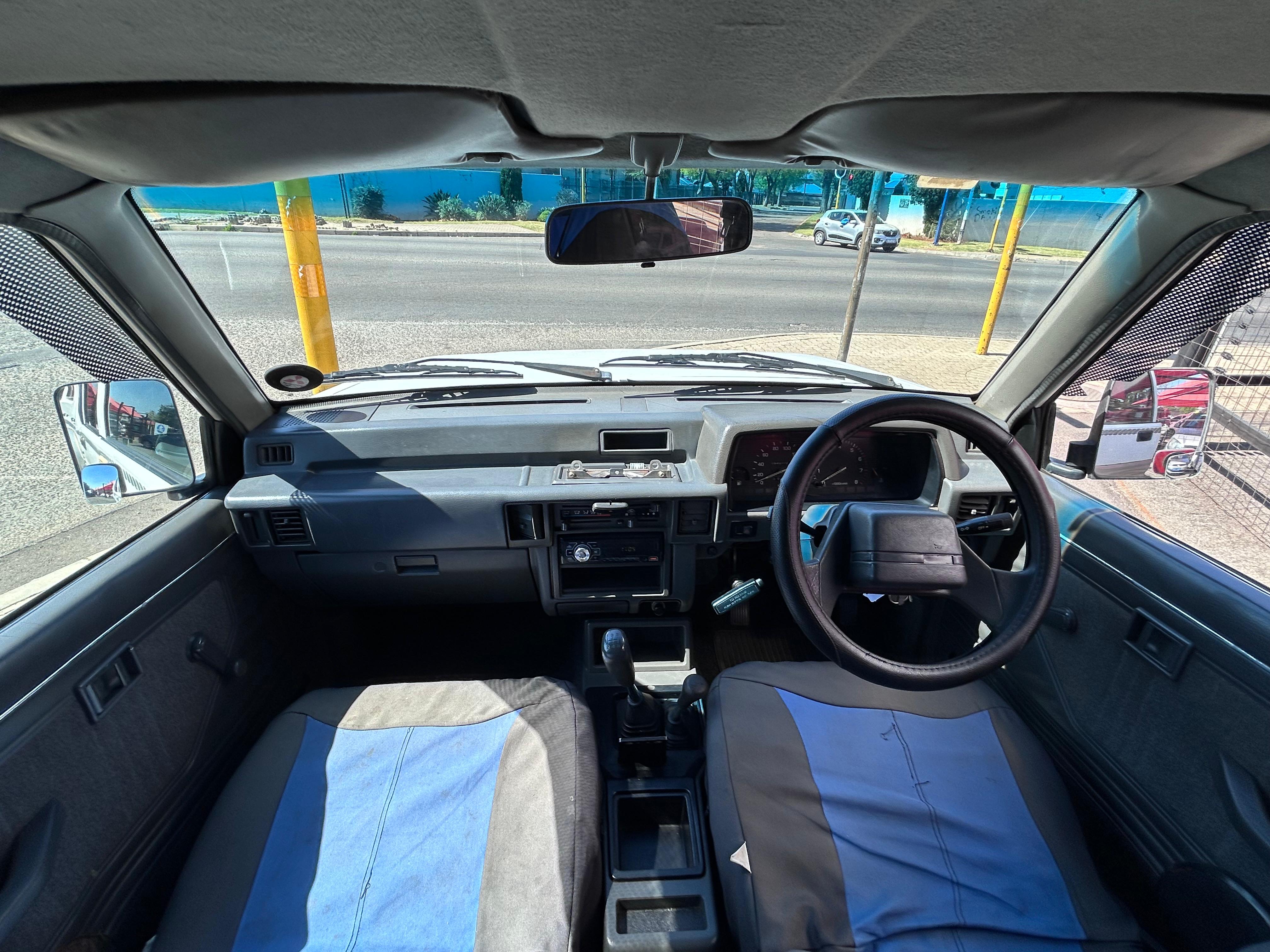 1998 Mitsubishi Colt Rodeo 3.0 V6 Double Cab thumbnail