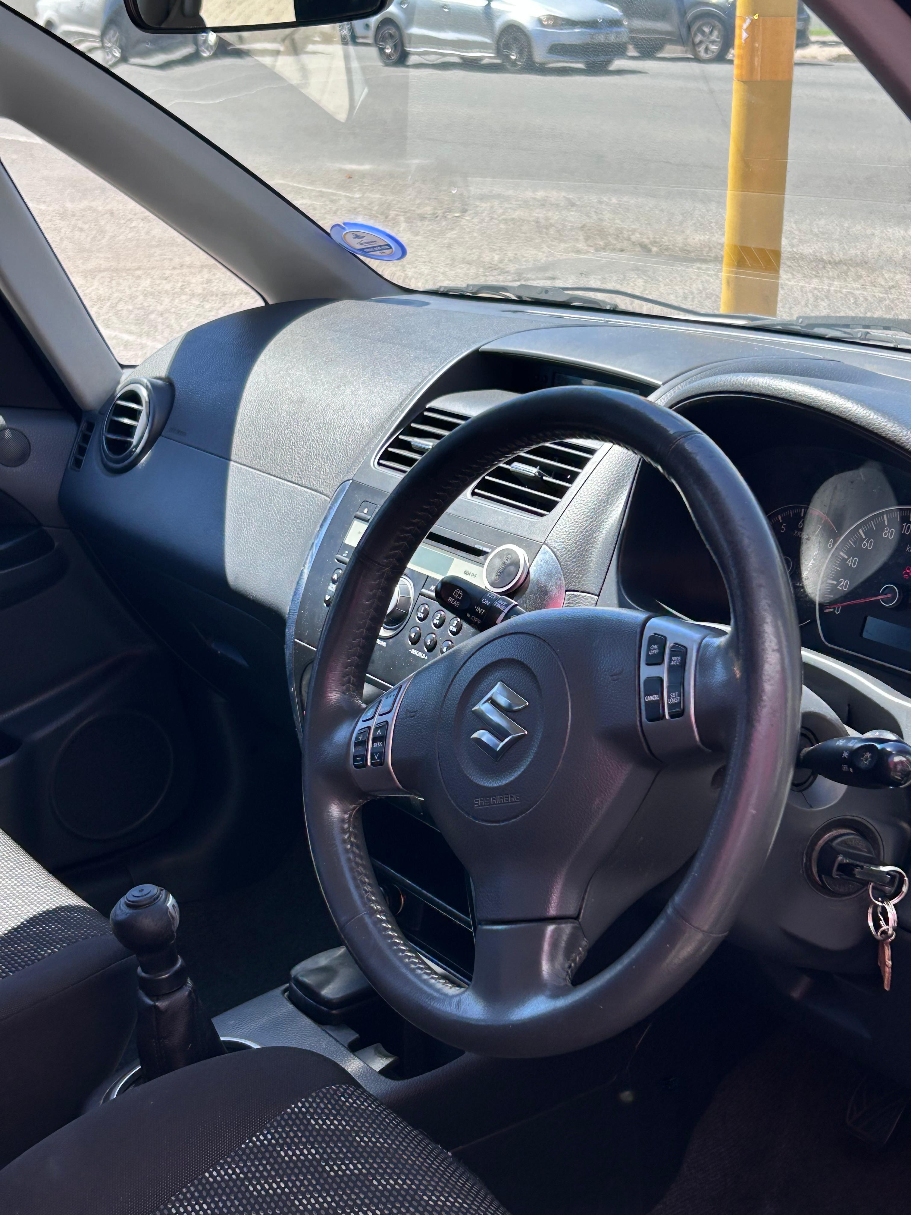 2010 Suzuki SX4 2.0 thumbnail