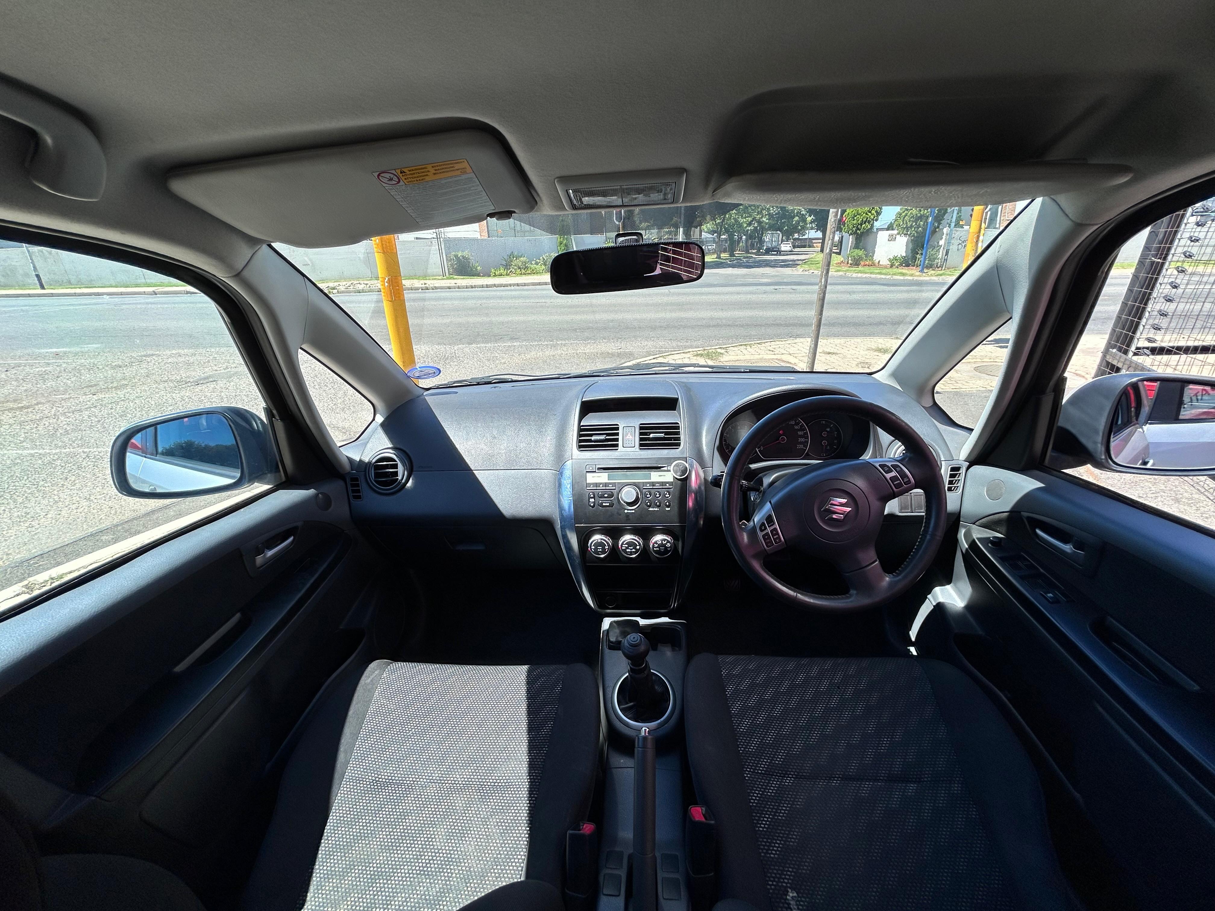 2010 Suzuki SX4 2.0 thumbnail