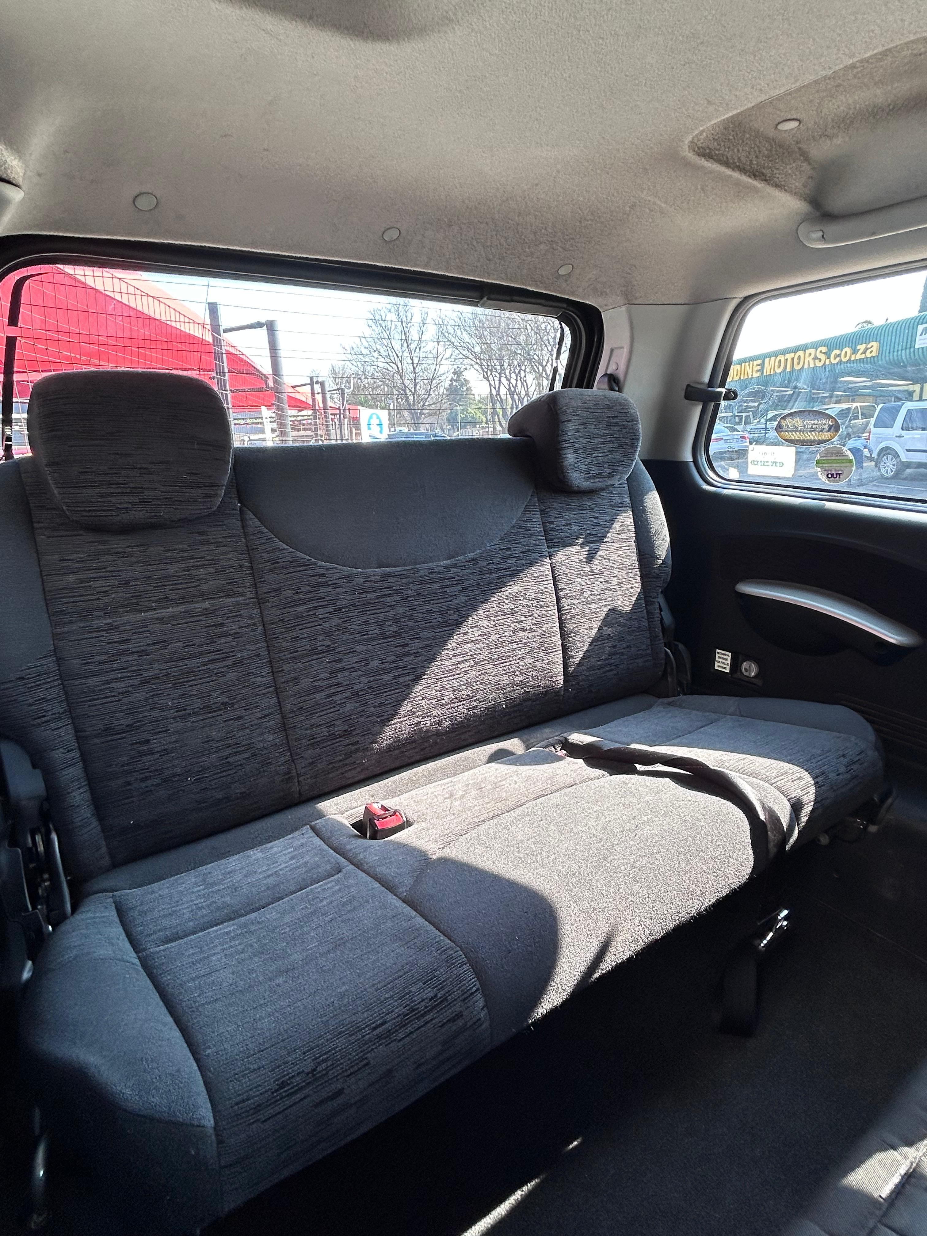 2011 Mahindra Xylo 2.5 CDRE- 8 Seater  thumbnail
