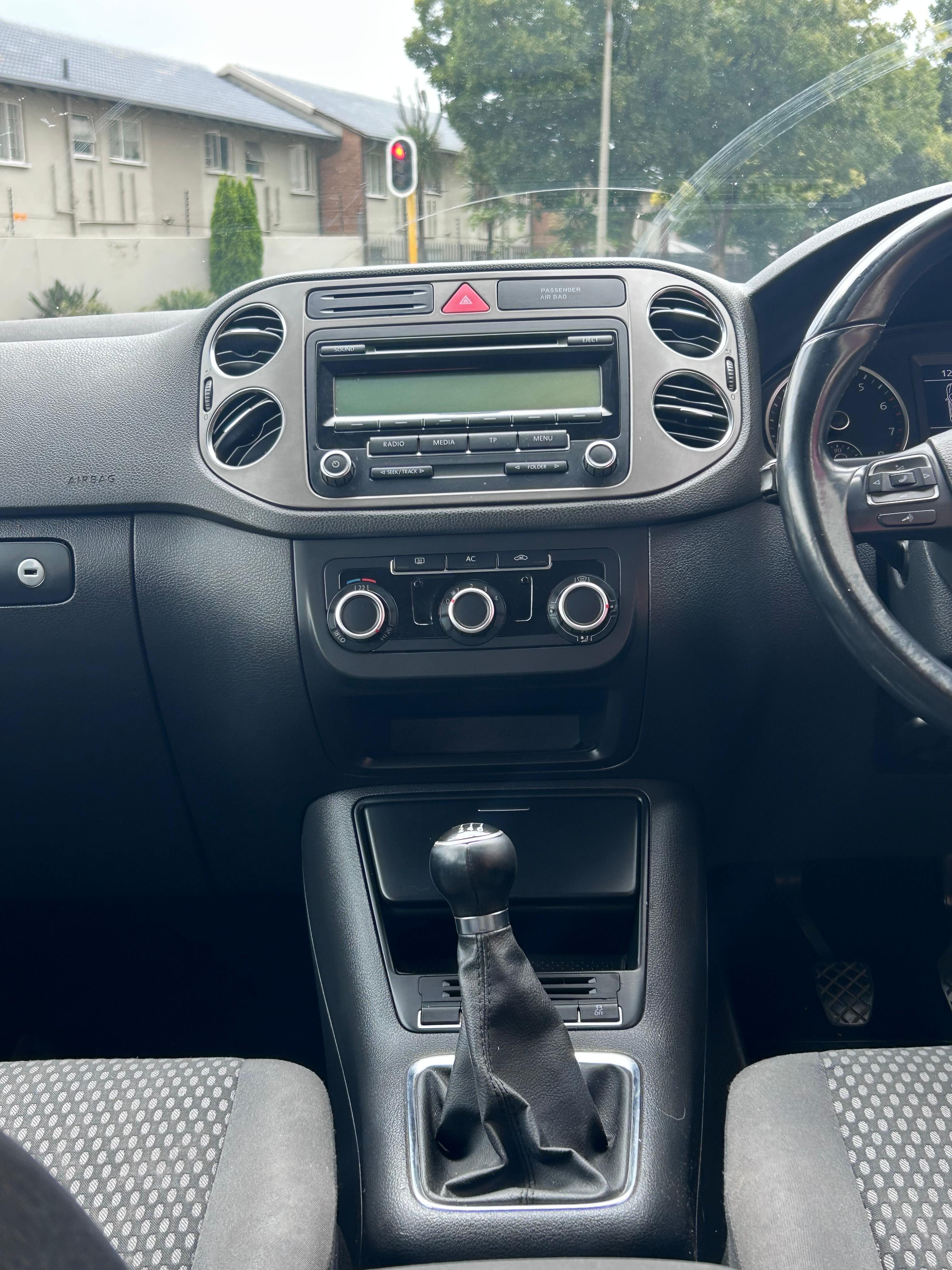 2011 Volkswagen Tiguan 1.4 TSI thumbnail