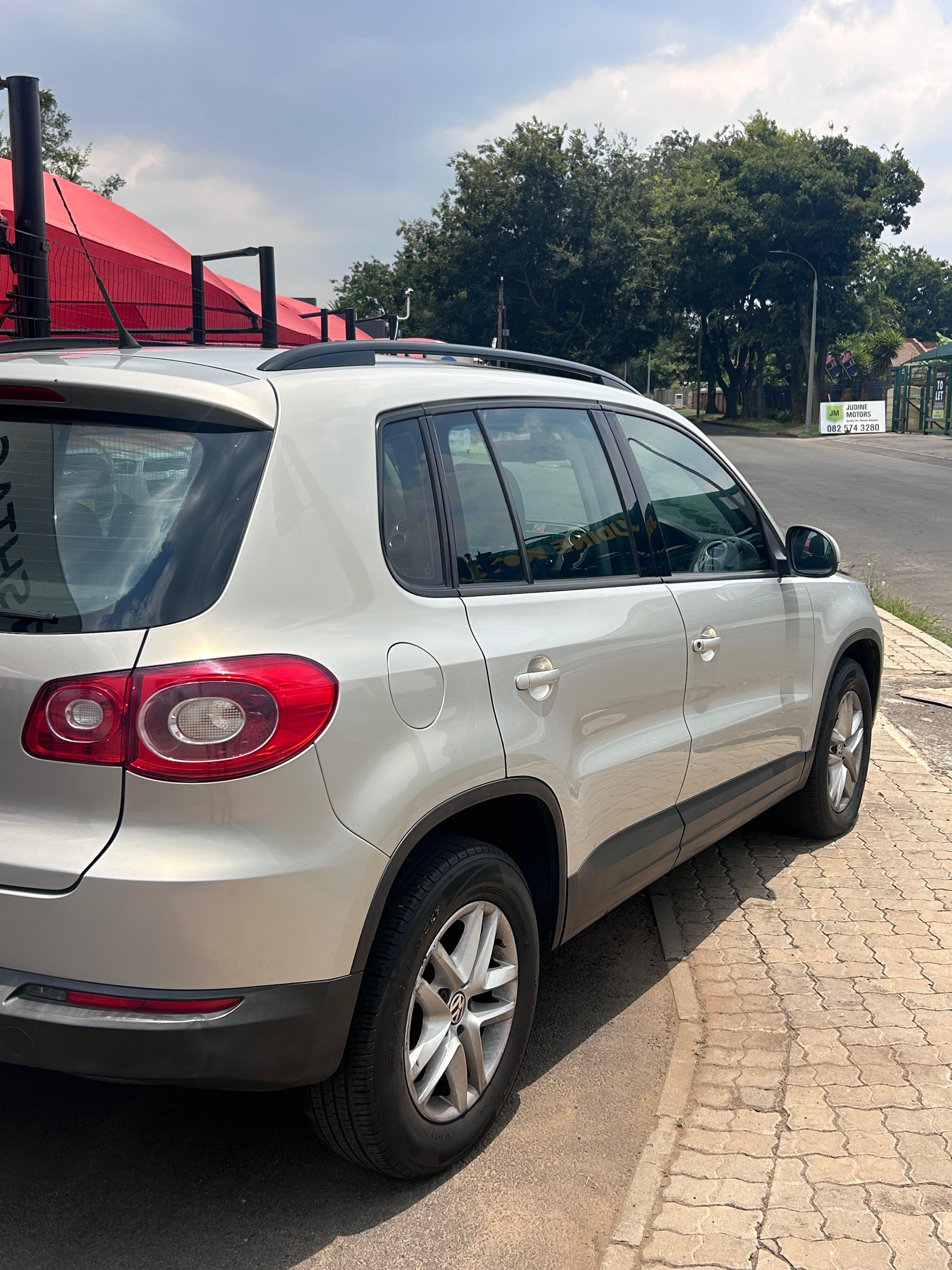 2011 Volkswagen Tiguan 1.4 TSI thumbnail