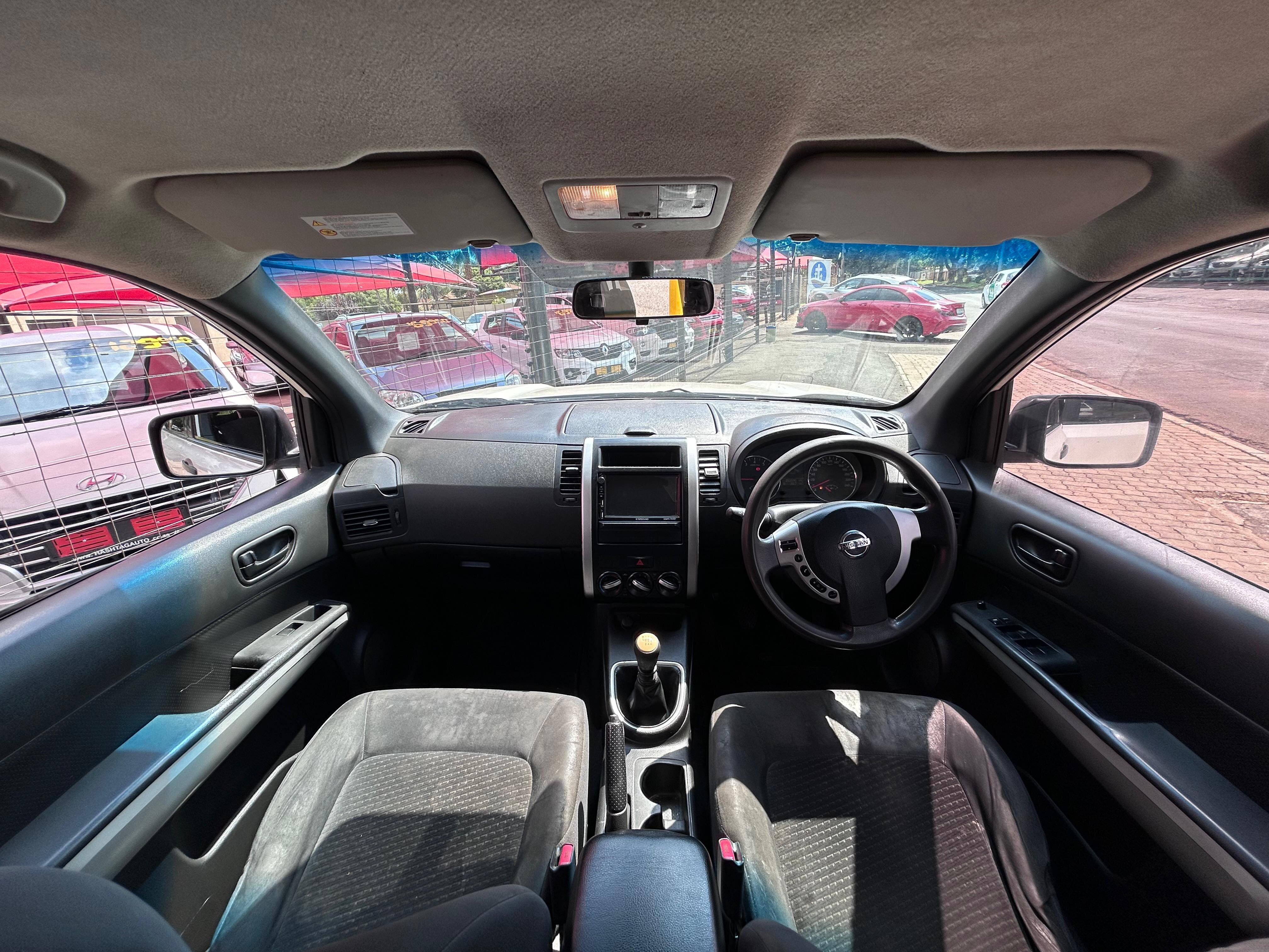 2012 Nissan X Trail 2.0 thumbnail