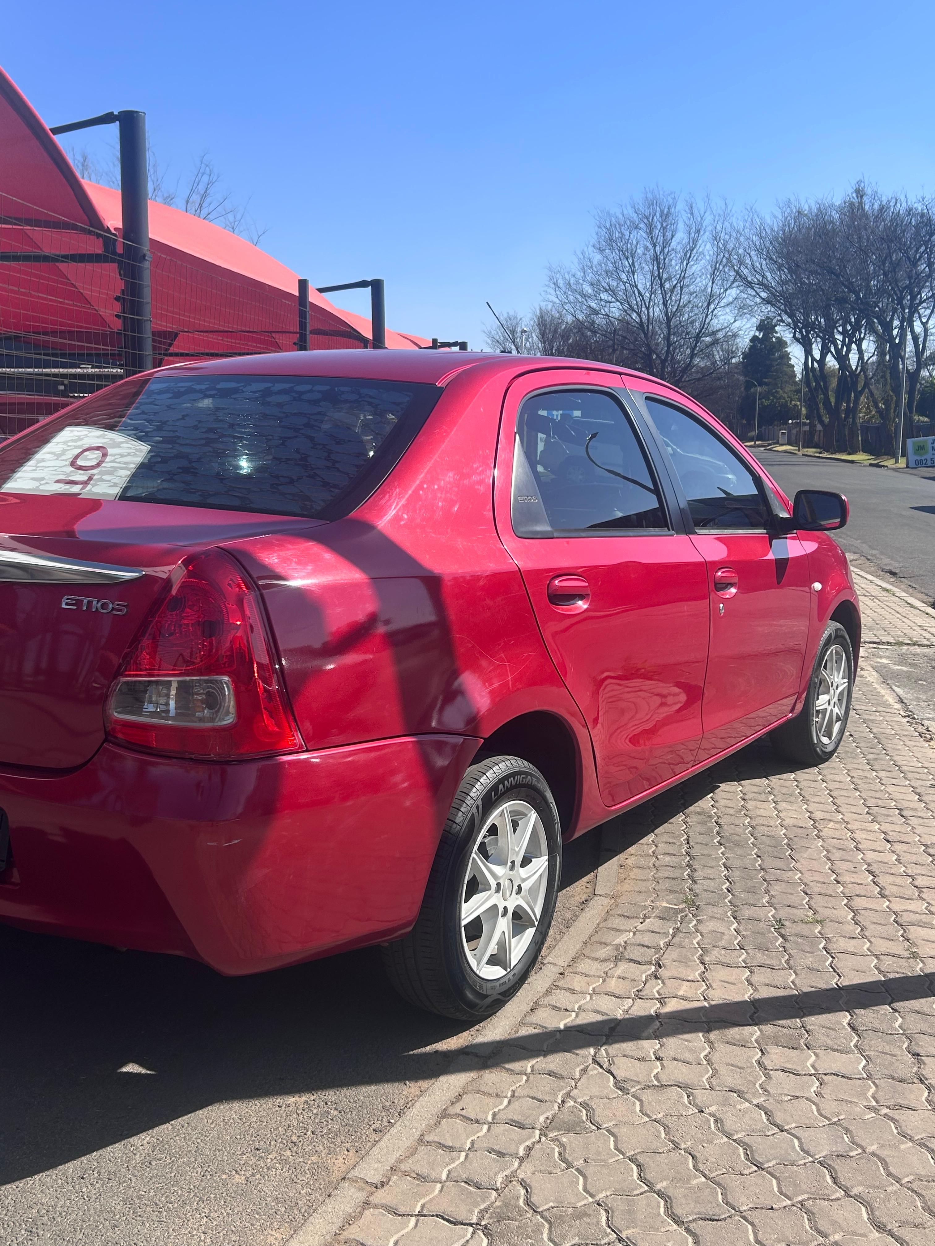 2012 Toyota Etios 1.5 XS  thumbnail