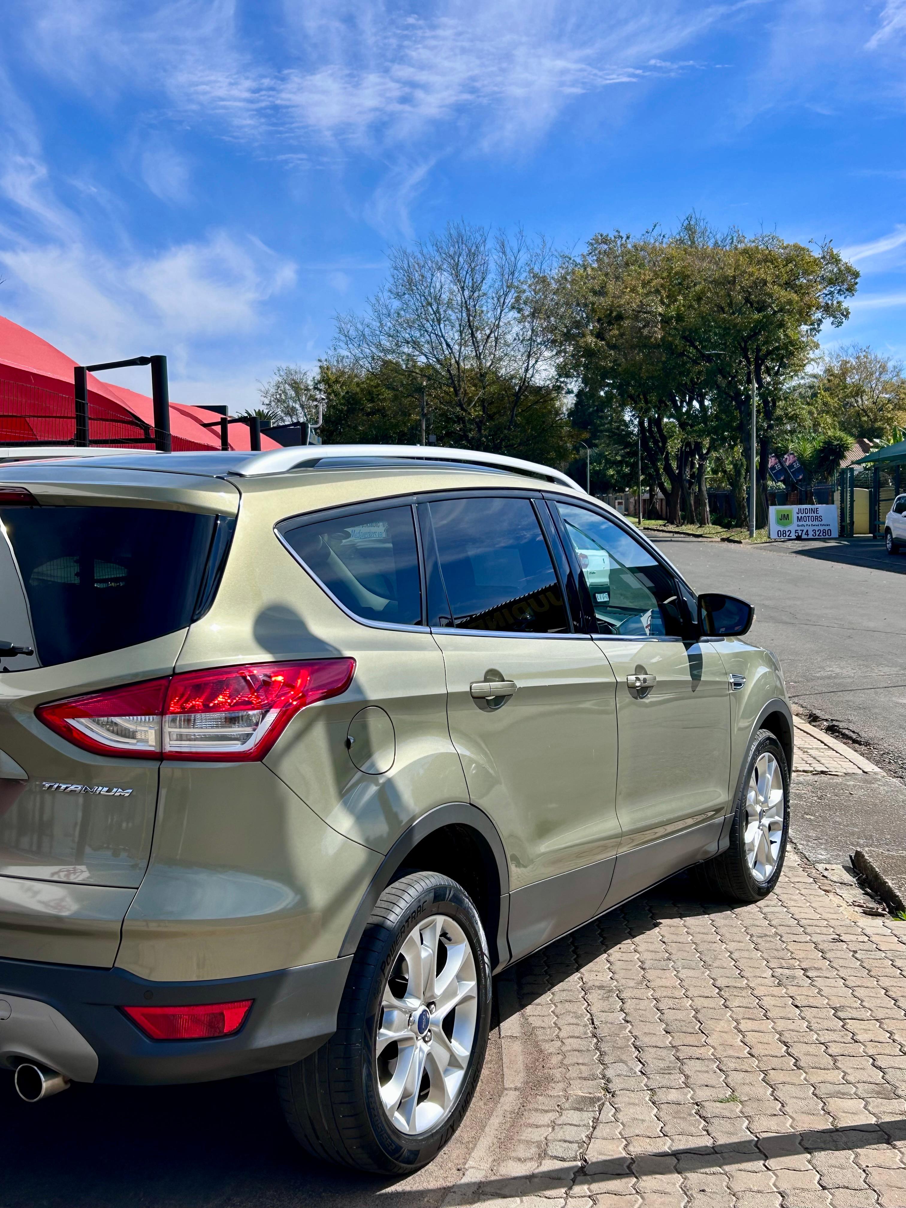 2014 Ford Kuga 2.0 TDCI Awd A/T  thumbnail