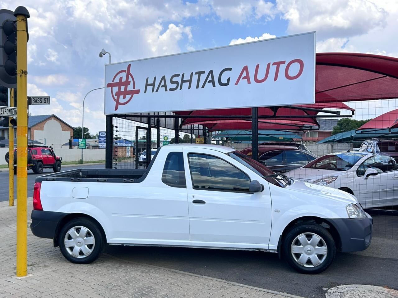 2014 Nissan Np 200 1.6i  thumbnail