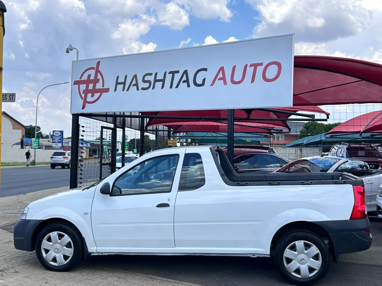 2014 Nissan Np 200 1.6i  thumbnail