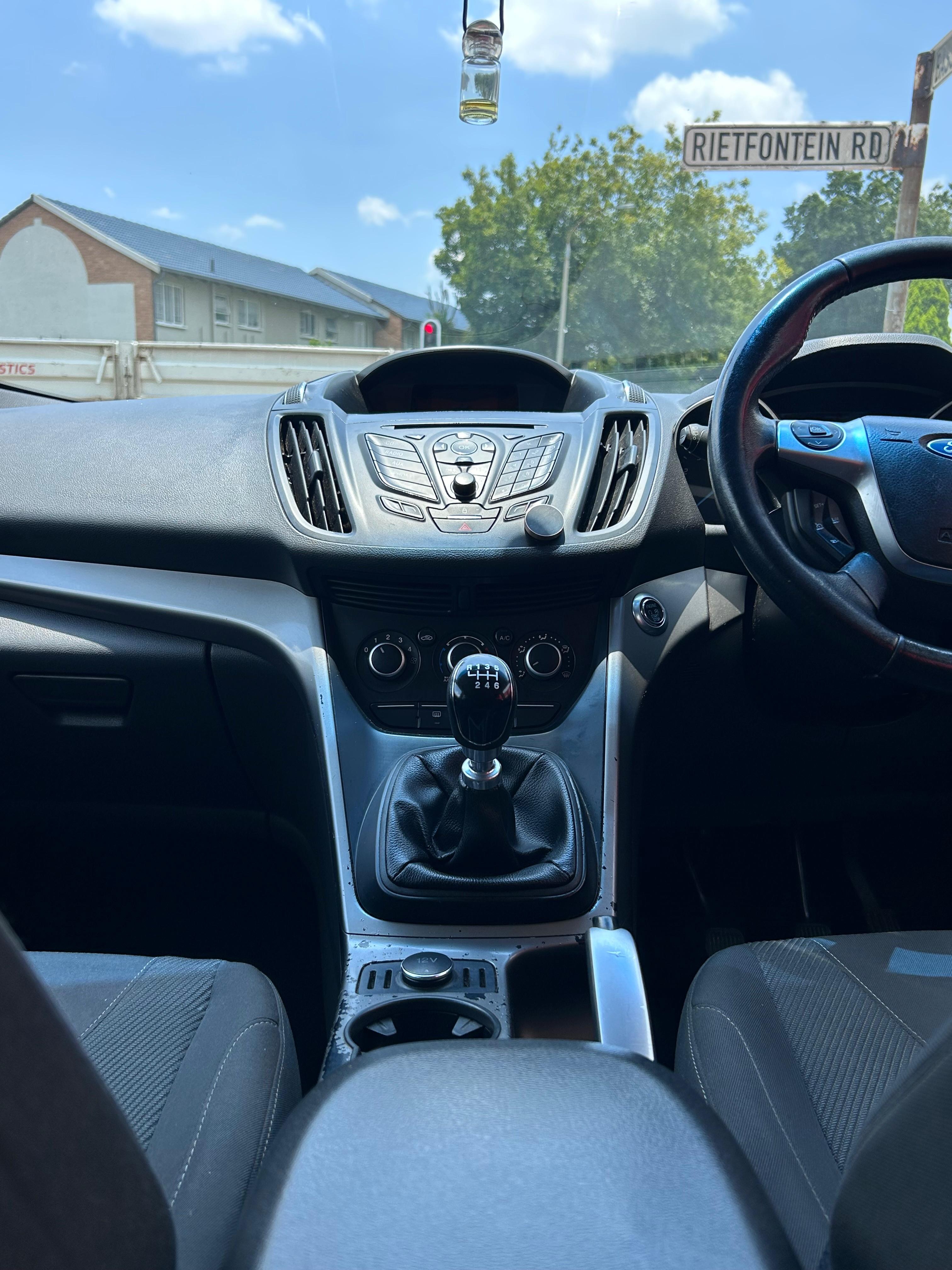 2016 Ford Kuga Eco-Boost 1.5 Ambiente  thumbnail