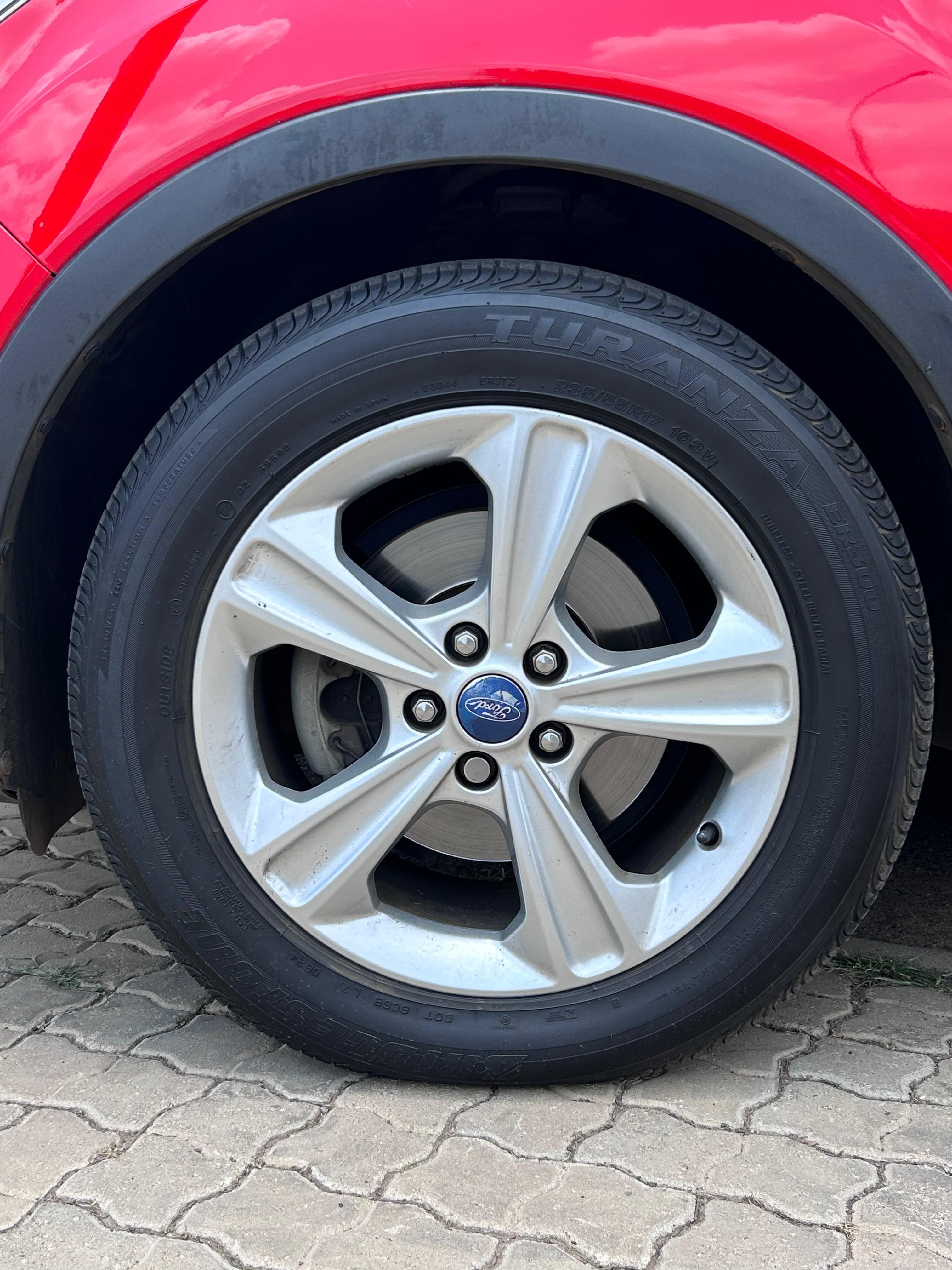 2016 Ford Kuga Eco-Boost 1.5 Ambiente  thumbnail