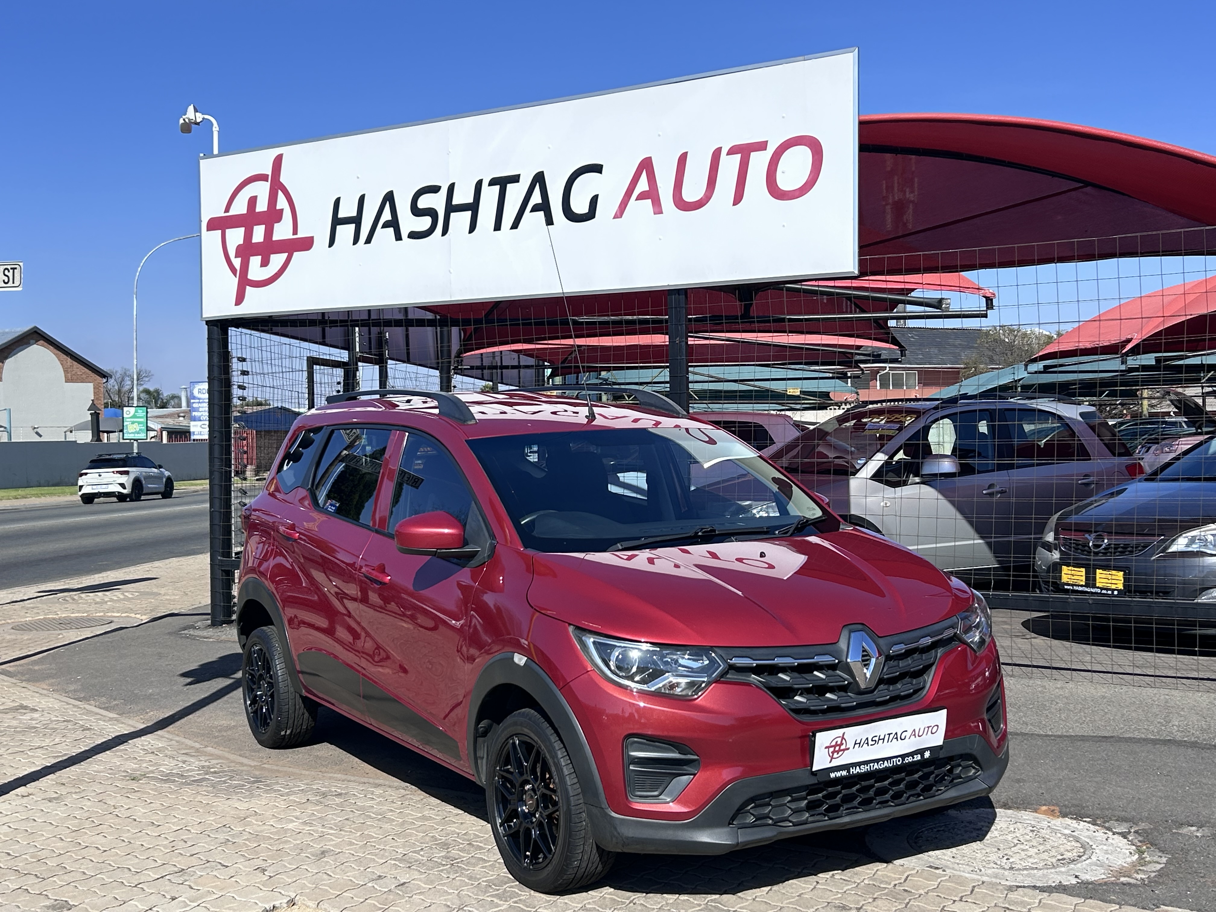 2021 Renault Renault Triber 1.0 Expression - 7 Seater  thumbnail