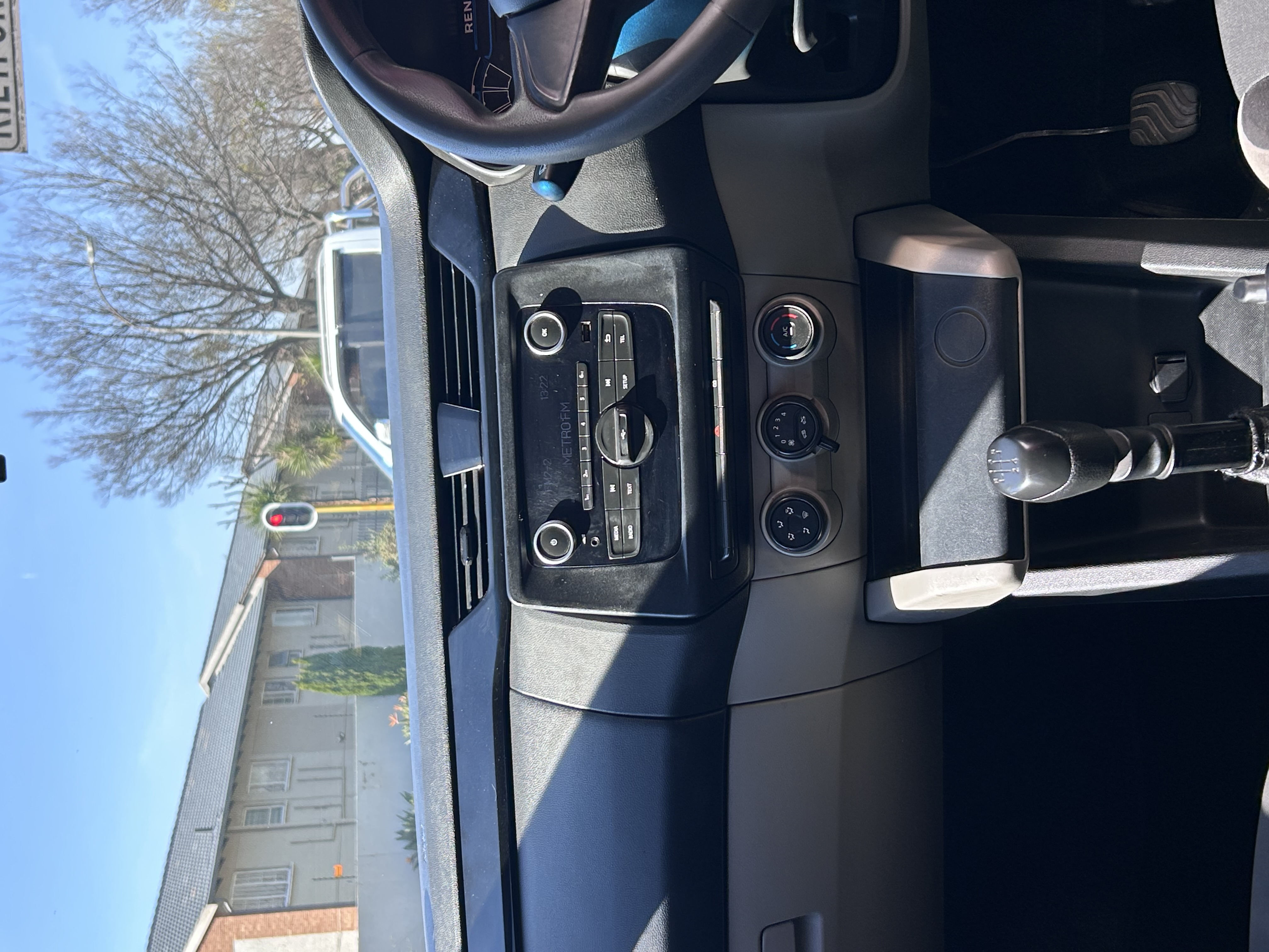 2021 Renault Renault Triber 1.0 Expression - 7 Seater  thumbnail