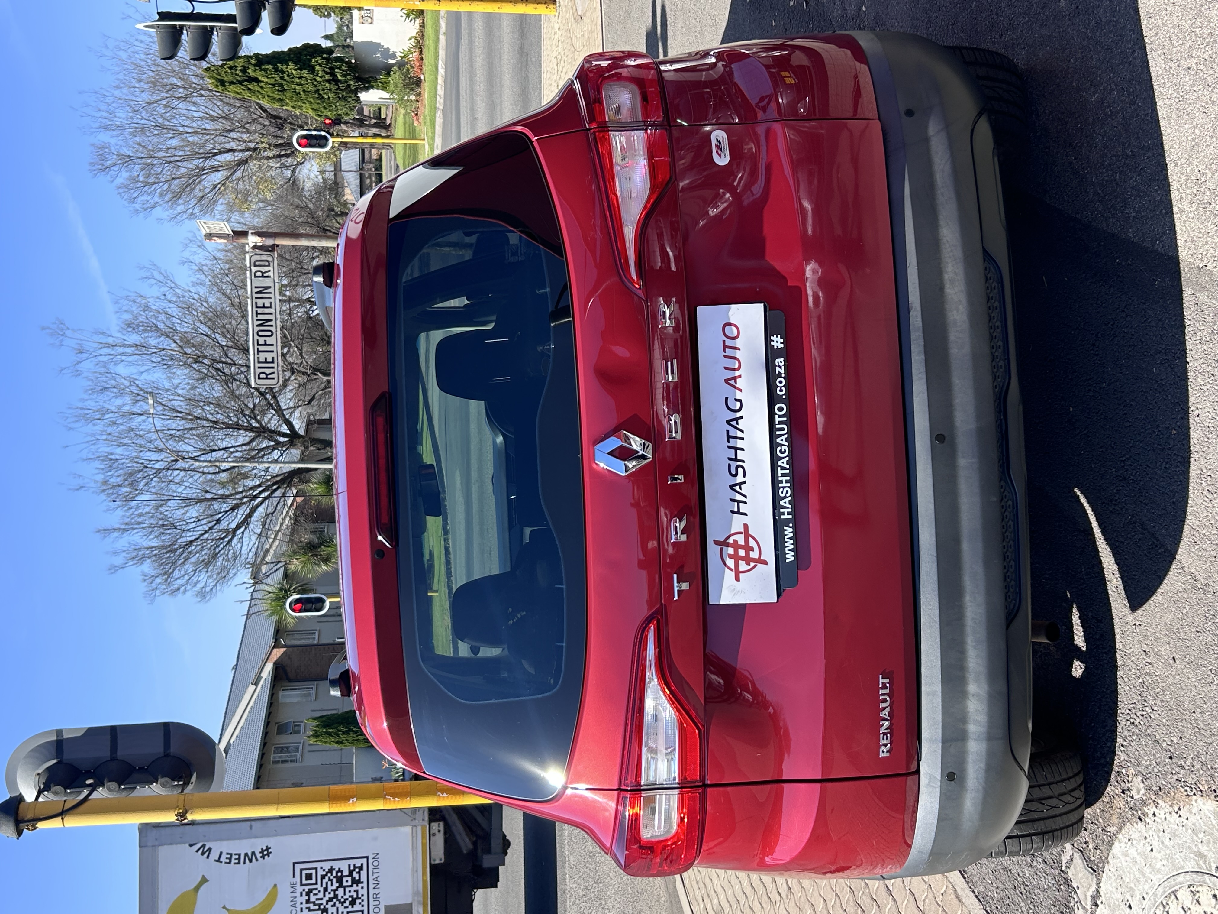 2021 Renault Renault Triber 1.0 Expression - 7 Seater  thumbnail